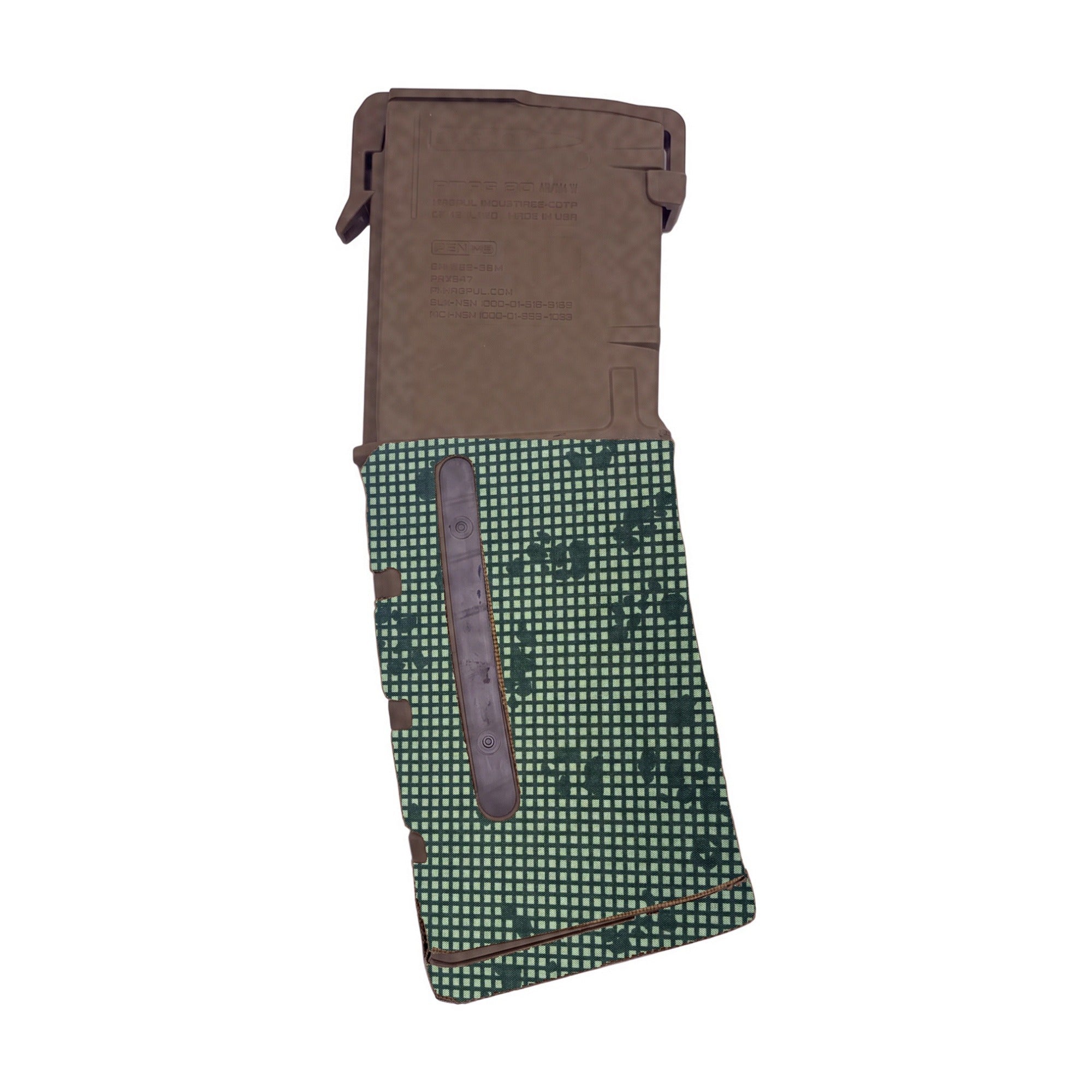 Magpul PMAG 30 AR/M4 Gen 3 Cordura mag wrap, Desert Night Camo (Window: Yes)