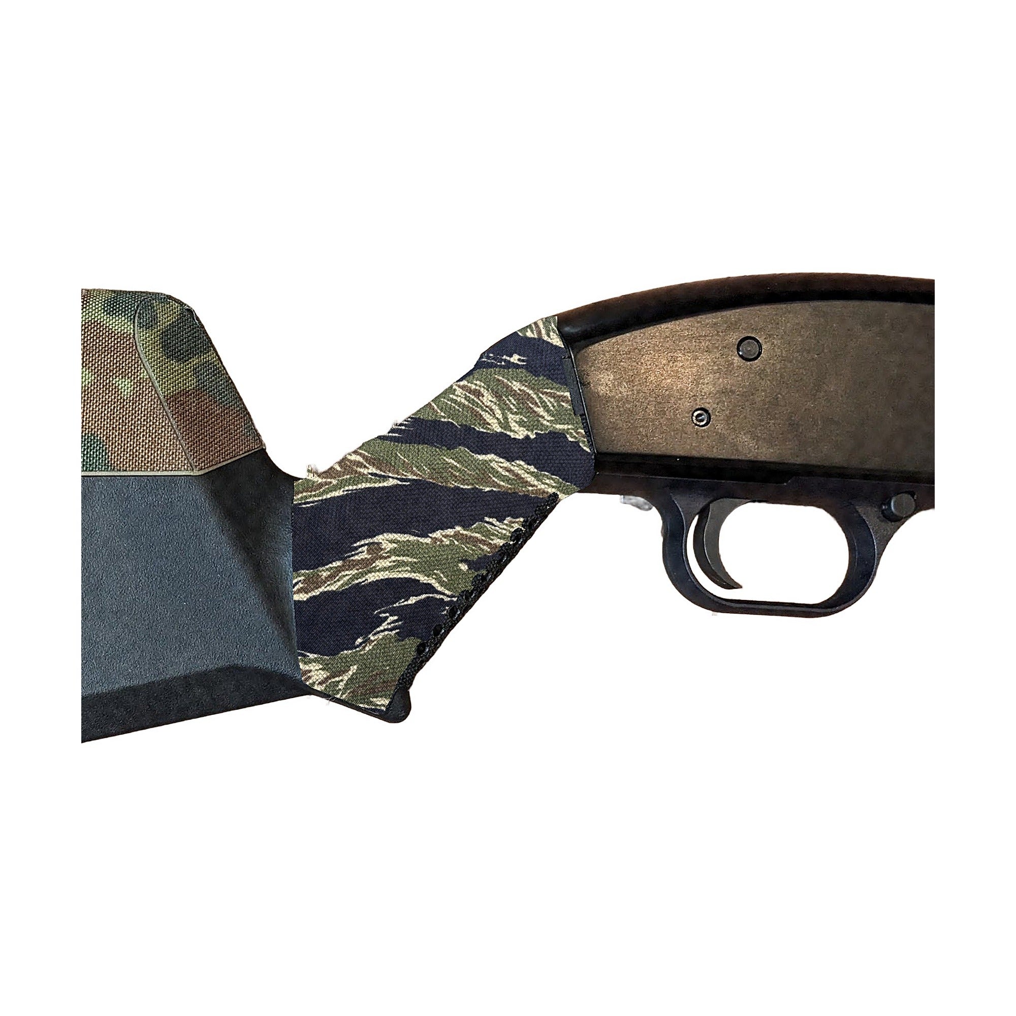 Magpul SGA — Mossberg 500/590 Cordura grip wrap, Tiger Stripe (Green/Black)